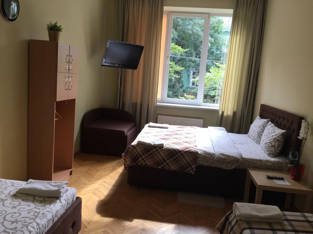 Lviv Euro Hostel Δωμάτιο φωτογραφία